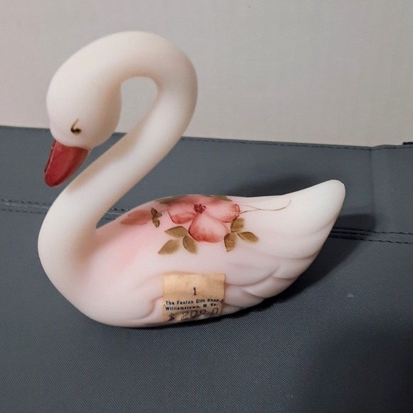 Fenton Glass Satin Rosalene Pink Swan Figurine Hand Painted Artist Signed - Picture 8 of 16